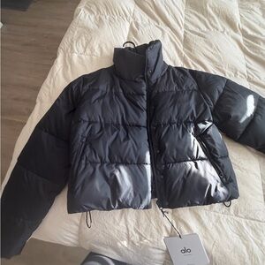ALO Yoga Midnight Puffer Jacket